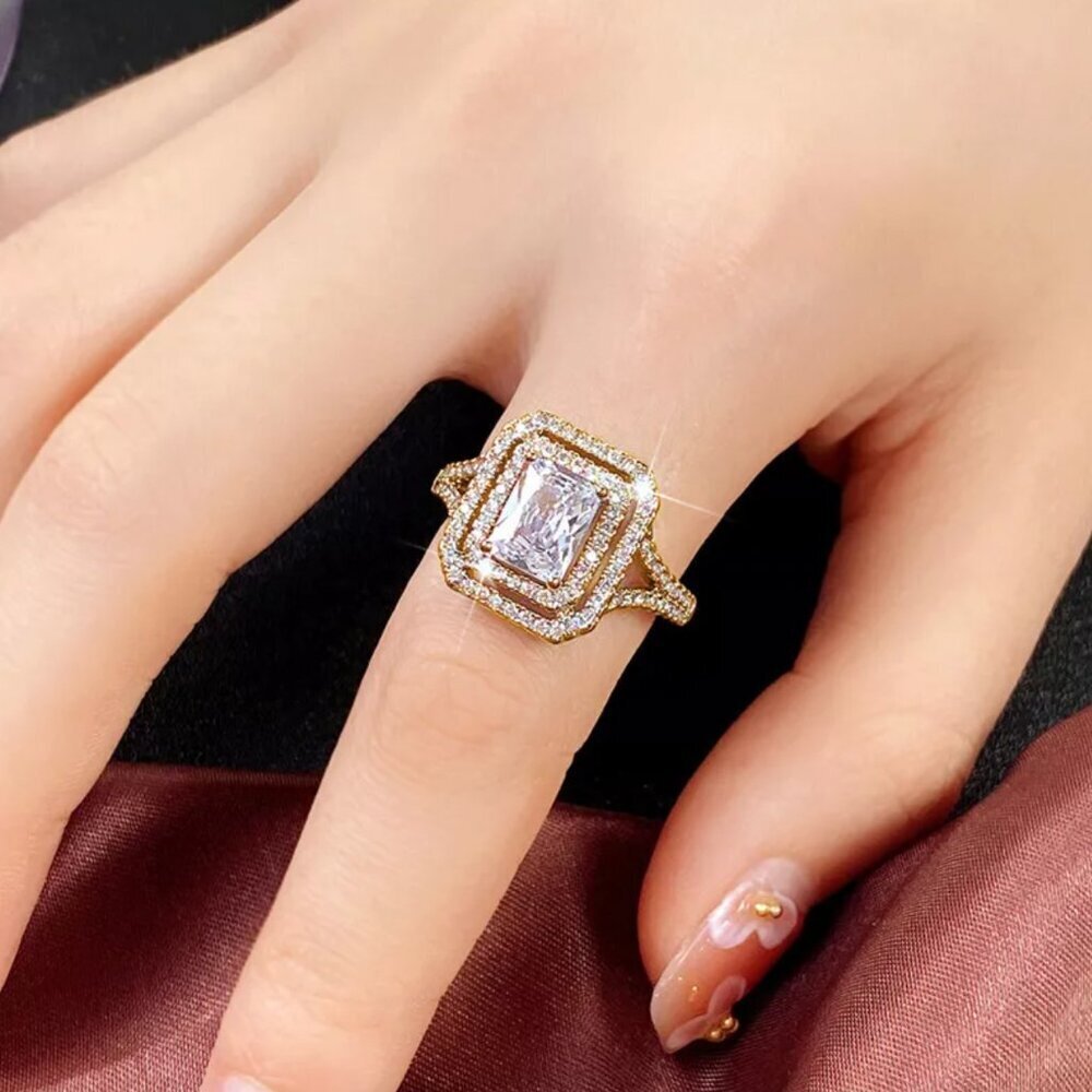 NEW 18k Gold Diamond Ring Emerald Cut Ring - Picture 6 of 6